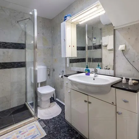 Golden Creek Magic View