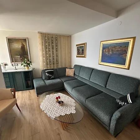 Golden Creek Magic View