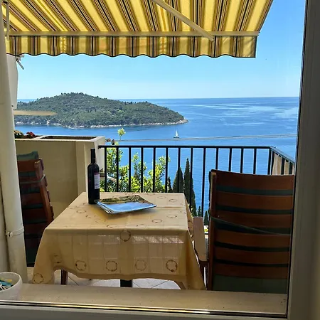 Golden Creek Magic View