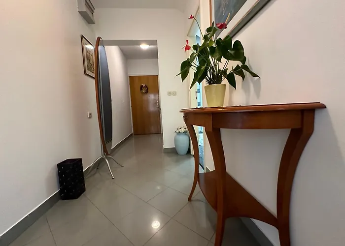 Διαμέρισμα Golden Creek Magic View *