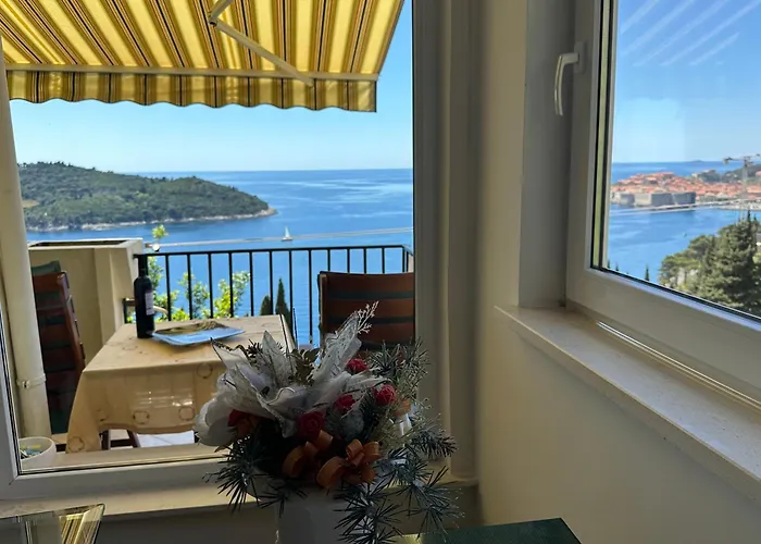 Διαμέρισμα Golden Creek Magic View